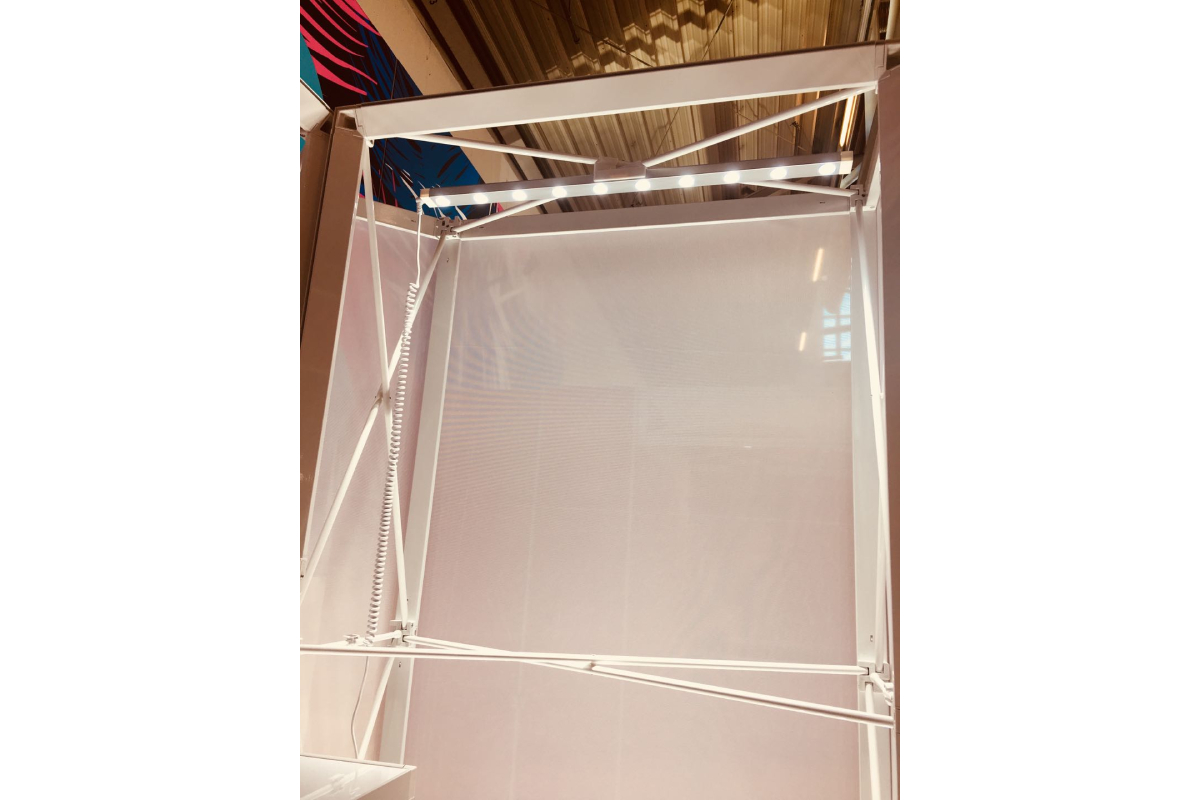 Expo Fabric Pro Lightbox (Edgelit) – Lightbox pop-up wand
